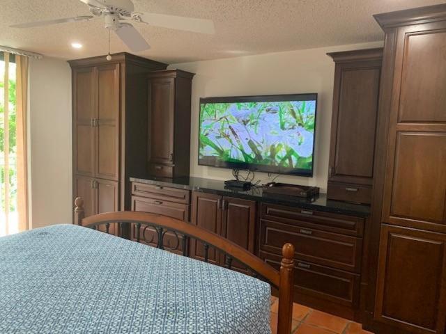Beautifully Renovated Summer Of 2020 Come And Enjoy This Lovely Unit Key West Kültér fotó