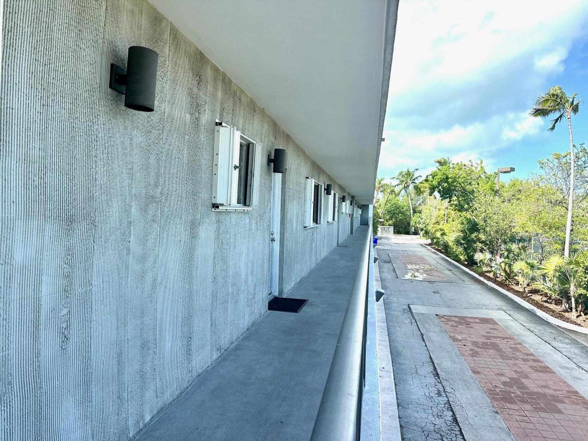 Beautifully Renovated Summer Of 2020 Come And Enjoy This Lovely Unit Key West Kültér fotó